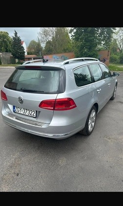 Volkswagen Passat cena 39500 przebieg: 277000, rok produkcji 2013 z Trzebiatów małe 352